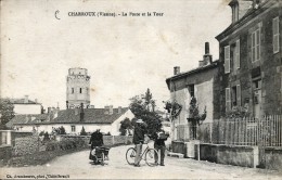 D86 - CHARROUX - L Poste Et La Tour - Charroux