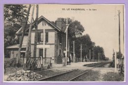 27 - Le VAUDREUIL --  La Gare - Le Vaudreuil