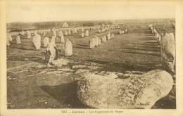 Carnac Les Alignements Du Menec Bon Etat Pli Coin Bas Gauche - Dolmen & Menhirs