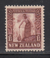 New Zealand MNH Scott #205 1 1/2p Maori Woman Cooking - Unused Stamps