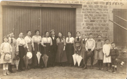 08 Asfeld Groupe Folklorique (danse Parapluies)1920 Carte Photo - Andere & Zonder Classificatie