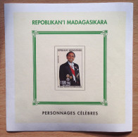 Madagascar Madagaskar 2002 IMPERF NON DENTELE Bloc Sheet Pr. Albert Rakoto Ratsimamanga RARE  ** - Madagaskar (1960-...)