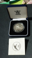 ESTLAND ESTONIA Estonie 1992 Silver Coin Rauchschwalbe 999/1000 Silbermünze + Original Box +sertificate - Estonia