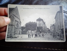 VERNOUILLET  PLACE DE L'EGLISE ET RUE CHAUDE - Vernouillet