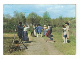 CPA   :18 - En Berry : " Les Berlués" - Fête Des Bergers - Groupe Folklorique En Costume : Biniou - Danses