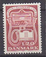 L4921 - DANEMARK DENMARK Yv N°676 ** TELEPHONE - Neufs