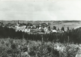 Longlier - L'Eglise Et Panorama De La Commune - Neufchâteau