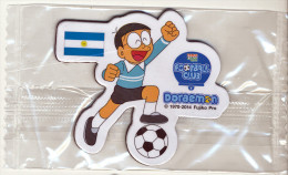 DORAEMON - BRASIL 2014 FOTBALL WORLD CUP FRIDGE MAGNET ARGENTINA - SEALED - Personajes