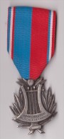 Médaille CONFEDERATION MUSICALE DE FRANCE {S28-14} - Objets Dérivés