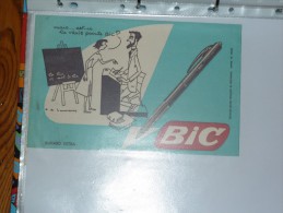 BUVARD  Stylo BIC - Papierwaren