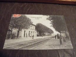 A162..CPA..77..SEINE & MARNE..FONTENAY-TRESIGNY..La Gare....... Rare Beau Plan Animé.. Ecrite & Voyagée 1908 - Fontenay Tresigny