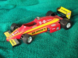 BURAGO - F1  NO BOITE  Scala 1/24 - Burago