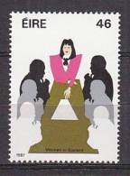 Q0925 - IRLANDE IRELAND Yv N°639 ** LA FEMME - Unused Stamps