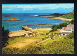 RB 990 - Postcard - Tennis Court - Approaching The White House Hotel & The Harbour - Herm Channel Islands - Herm