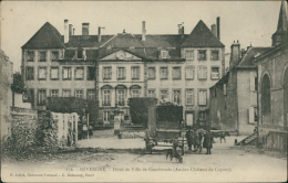 63 COMBRONDE / Hôtel De Ville De Combronde (Ancien Château De Caponi) / - Combronde