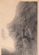 SPORT / ESCALADE - DESCENTE EN RAPPEL 1945 (CARTE PHOTO) - Escalade