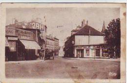 93. STAINS .RUE CARNOT . CAFE DE LA MAIRIE . PHARMACIE - Stains