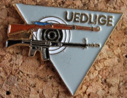 UEDLGE  - CIBLE  - SOCIETE DE TIR - FUSILS      -  (BRUN) - Militaria