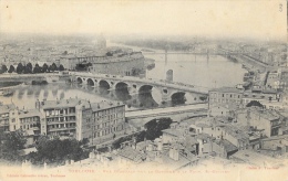 Toulouse - Vue Générale Sur La Garonne Et Le Faubourg Saint-Cyprien - Toulouse