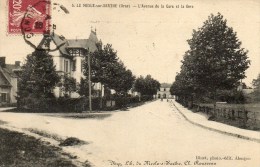 Le Mesle-sur-Sarthe. L'Avenue De La Gare Et La Gare. (Cachet Ambulant) - Le Mêle-sur-Sarthe