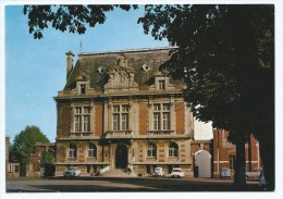 Nov@ CP RAISMES, RENAULT 4 CV, 4L, CITROEN DS, AUTOS VOITURES ANCIENNES DEVANT LA MAIRIE, NORD 59 - Raismes