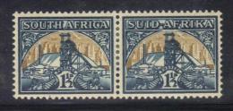 W1177 - SUD AFRICA , Miniera D'oro Il 1 1/2 D In Coppia Bilingue Orizzontale  Mint - Ongebruikt