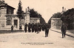 FRESNES ETABLISSEMENTS PENITENTIAIRES DE FRESNES LA GARDE DESCENDANTE - Fresnes