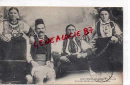 SERBIE - SOUVENIR D' ORIENT 1914-1918- FAMILLE SERBE EN TENUE DE FETE - Serbia