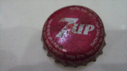 Vietnam Used 7 Up Beverage Bottle Crown Cap / Kronkorken / Capsule - Limonade