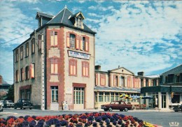 50 - Coutainville : Le "Home Familial" Sur La Place - CPM Neuve - Other & Unclassified