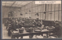 PARIS . Hôtel Des Monnaies . Ateliers De La Vérification . - Petits Métiers à Paris