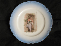 Assiette Elite Limoges France Porcelaine Femme 10 Images - Limoges (FRA)