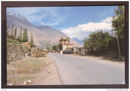 370-Postcard, Aliabad Hunza City Pakistan, Mountains ** - Pakistán