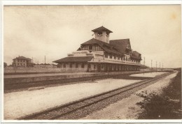 Carte Postale Ancienne Congo - Pointe Noire. Vue Principale De La Gare - Chemin De Fer - Pointe-Noire