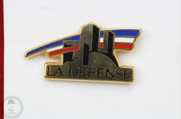 La Defense, Arthus Bertrand Paris  Pin Badge  #PLS - Arthus Bertrand