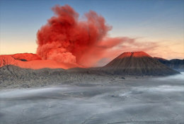 (T22-039 )  Vulkan Volcano Volcan Volcán , Prestamped Card, Postal Stationery - Vulkane
