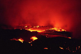 (T22-048 )  Vulkan Volcano Volcan Volcán , Prestamped Card, Postal Stationery - Volcanos