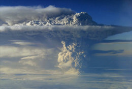(T22-056 )  Vulkan Volcano Volcan Volcán , Prestamped Card, Postal Stationery - Vulkane