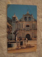 Guatemala - Fountain And Church At Zunil - Guatemala