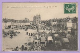 27 - Le NEUBOURG --  Place Un Jour De Marché... - Le Neubourg