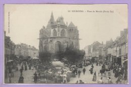 27 - Le NEUBOURG -- La Place Du Marché - Partie Est - Le Neubourg