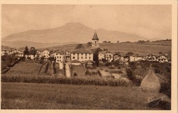 AINHOA VUE GENERALE ET LA MONTAGNE D'AZULAY - Ainhoa