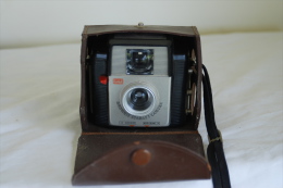 KODAK BROWNIE STARLET CAMERA - Cámaras Fotográficas