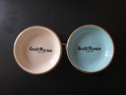 Lot De 2 Cendriers "Grand Marnier" - Asbakken