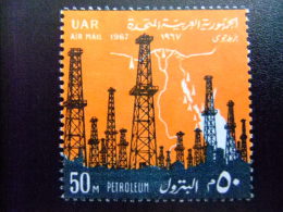 EGIPTO - EGYPTE - EGYPT - UAR - 1967 - Yvert Nº PA 107 ** MNH - PETROLEUM  - 15 ANIVERSARIO DE LA REVOLUCION - Aéreo