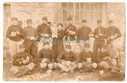 Combronde ? Carte-photo, Groupe De Militaires Du 105e R.I., Envoyée De Combronde En 1915, Scan Recto-verso - Combronde