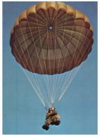 (DD 654) Parachutiste - Sky Diving - Fallschirmspringen