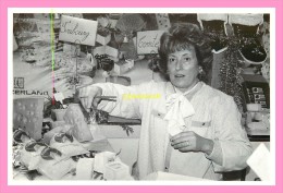 CPM LE PRE St GERVAIS  1989   Nicole Schffer Fromagerie Marché Couvert - Le Pre Saint Gervais