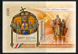 HUNGARY 2011 CULTURE Famous Symbols THE CROWN - Fine S/S MNH - Unused Stamps