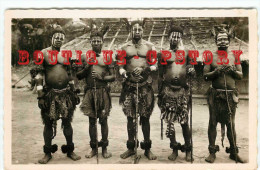 CONGO - CARTE PHOTO De FETICHEURS BAKOTA - FETICHISTE - FETICHISME Et SCARIFICATION - HOMME TORSE NU < DOS SCANNE - Andere & Zonder Classificatie